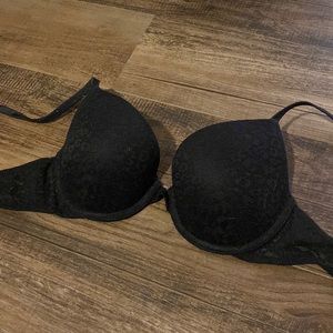 Victoria’s Secret 34B push up bra